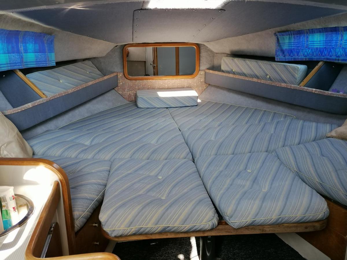 Sejour Insolite Sur Un Yacht. Bateau Hotel A Quai. Ла-Рошель Экстерьер фото