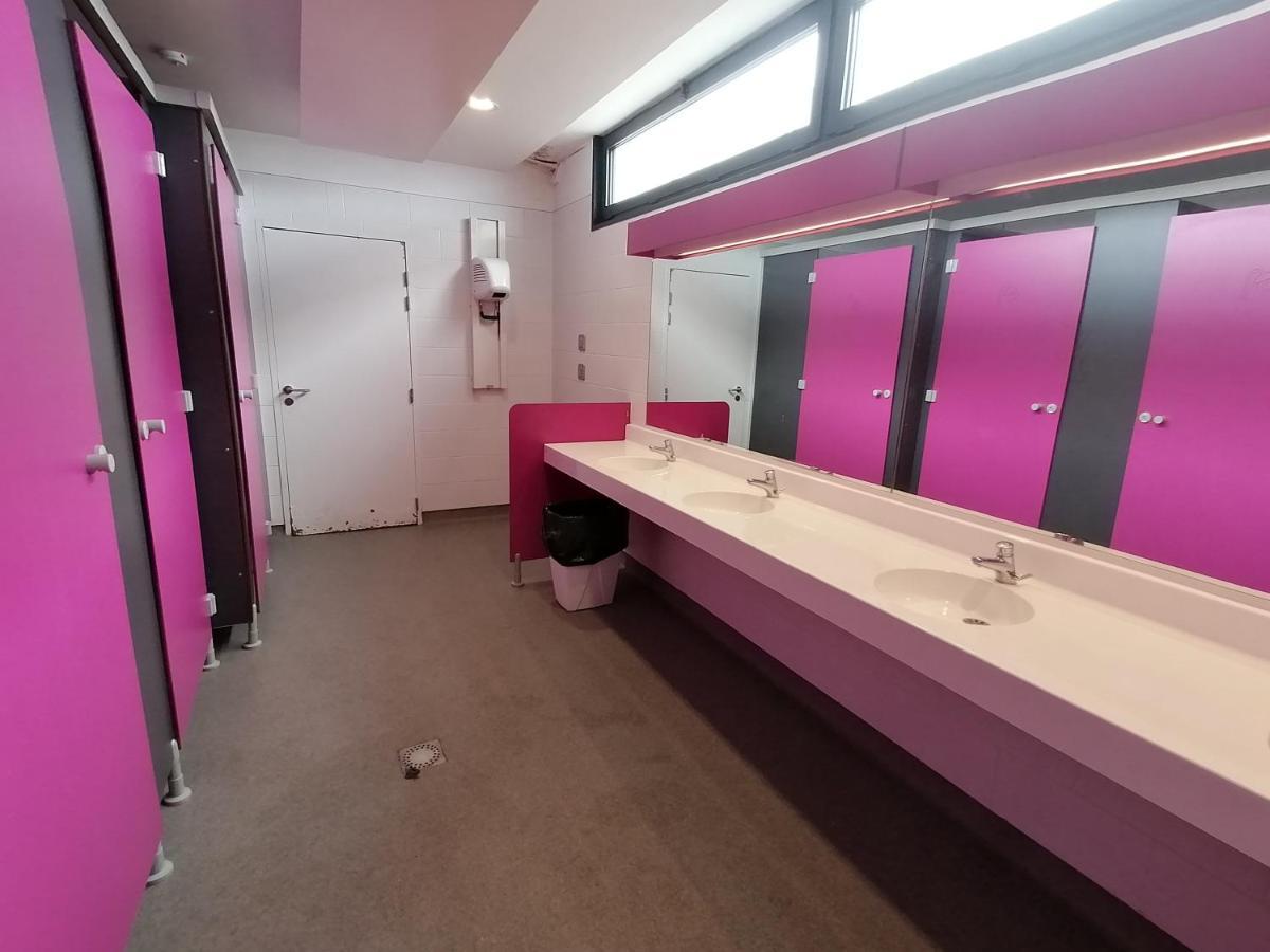 Sejour Insolite Sur Un Yacht. Bateau Hotel A Quai. Ла-Рошель Экстерьер фото
